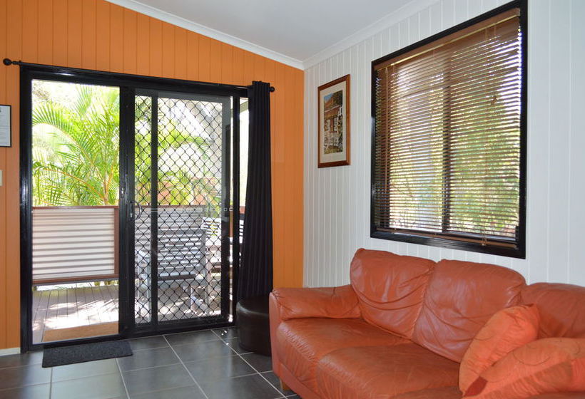 The Lovely Cottages Country Retreat