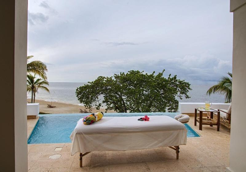 استراحتگاه Las Verandas Hotel & Villas