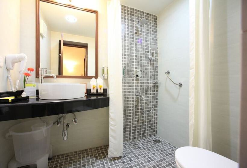 리조트 Sterling Corbett