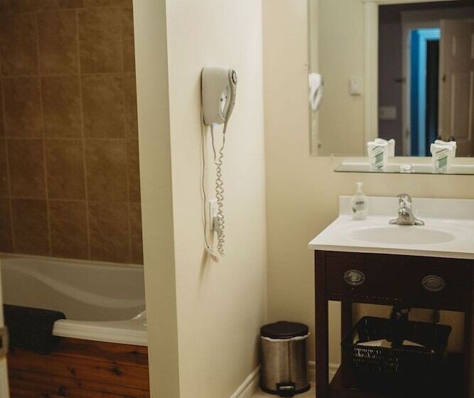 مبيت وإفطار Carriage House Inn Four And A Half Stars