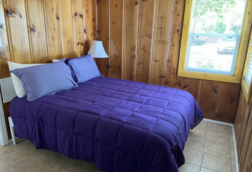Clearlake Cabins