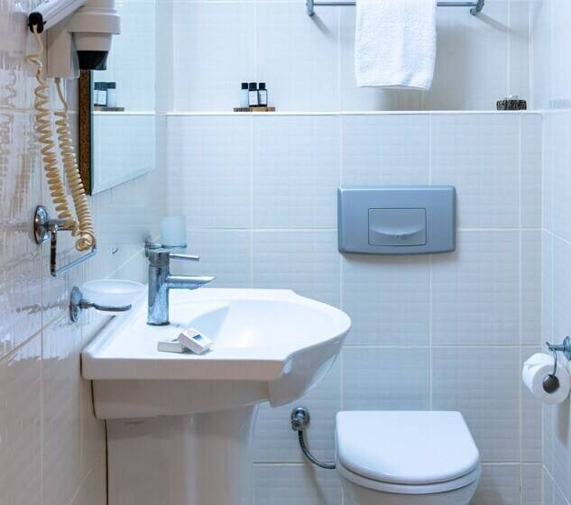 Fi̇la Otel Ayvalik