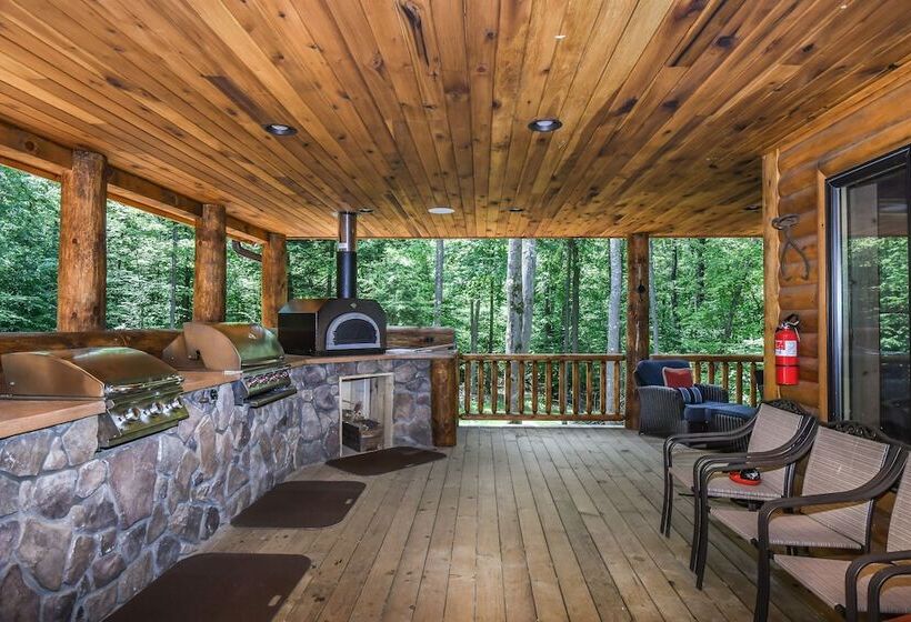 Hemlock Hideaway