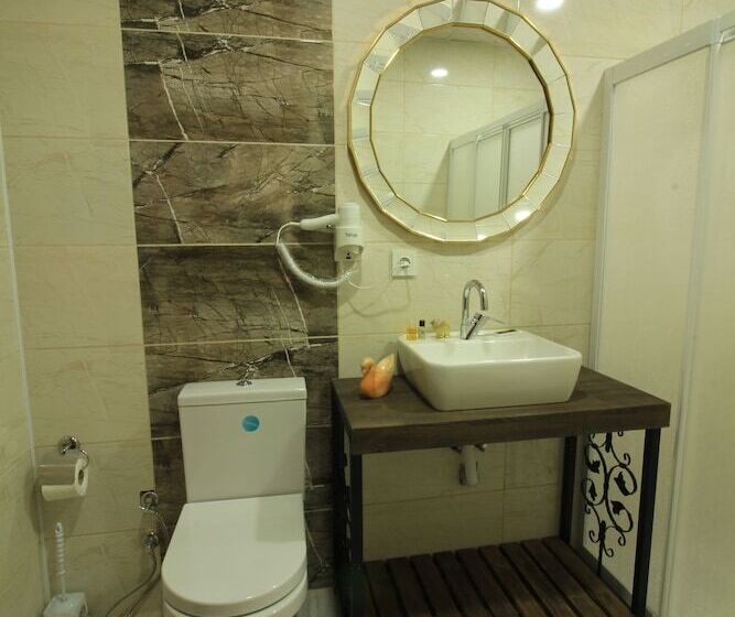 هتل Daphne Luxury Rooms