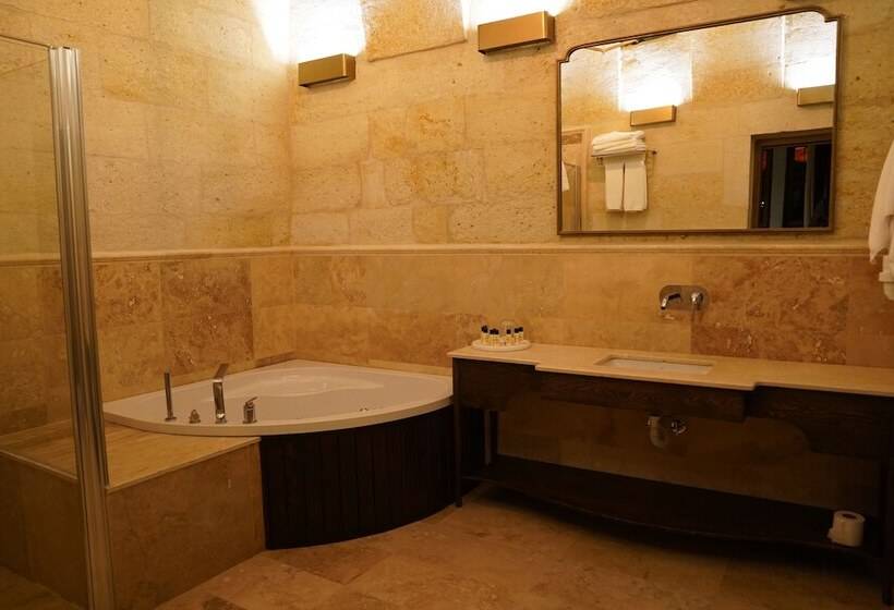 هتل Evanthia Cave Suites