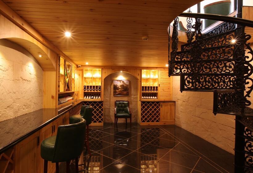 酒店 Montrose Golf Resort & Spa