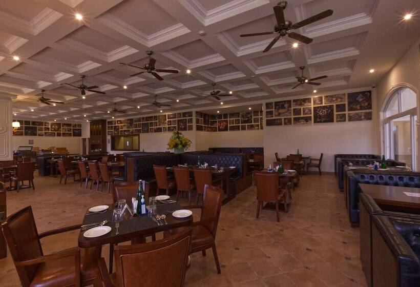 酒店 Montrose Golf Resort & Spa