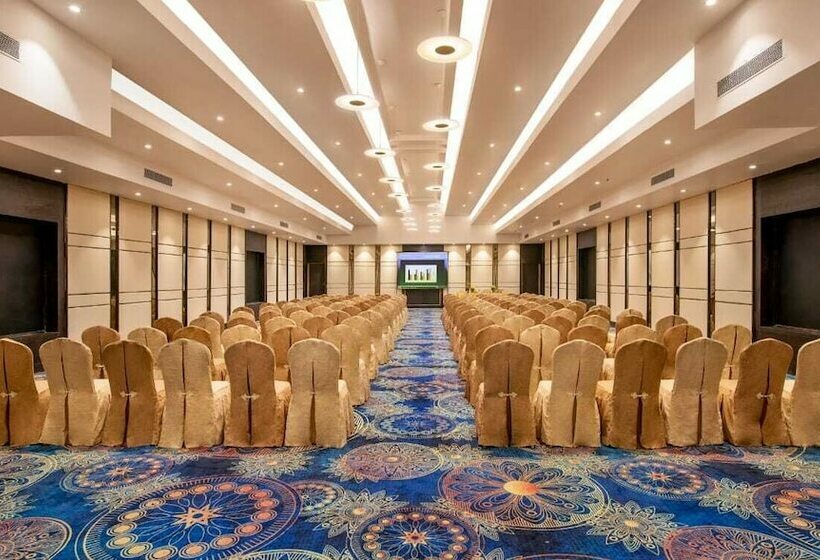 호텔 Sea Breeze Sarovar Portico Varca Goa