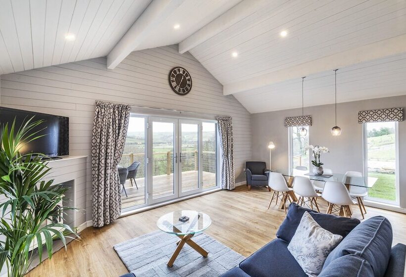 فندق Throstle Nest Farm Lodges