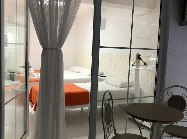 בית מלון כפרי White Suite Rooms