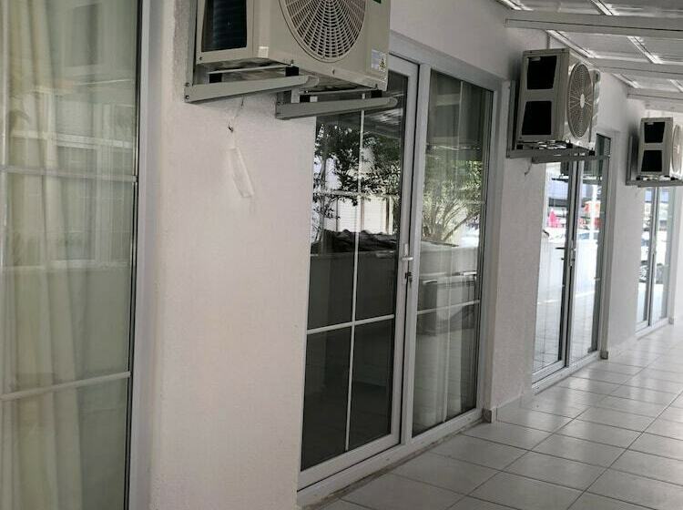 בית מלון כפרי White Suite Rooms