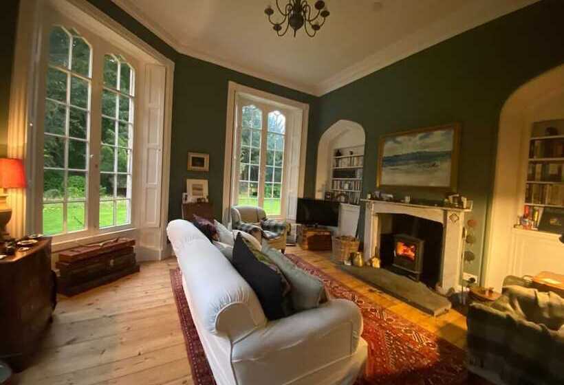 بنسيون Chillingham Manor