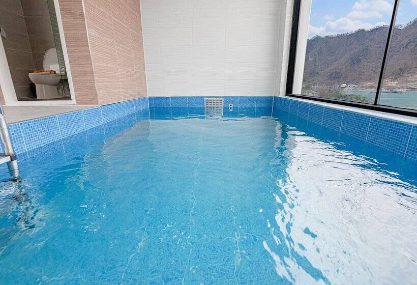 פנסיון Gapyeong Bereuso Firstige Party Poolvill