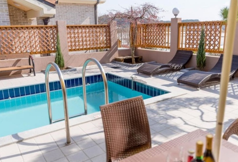 Пансион Taean Ocean Terrace Pool Villa