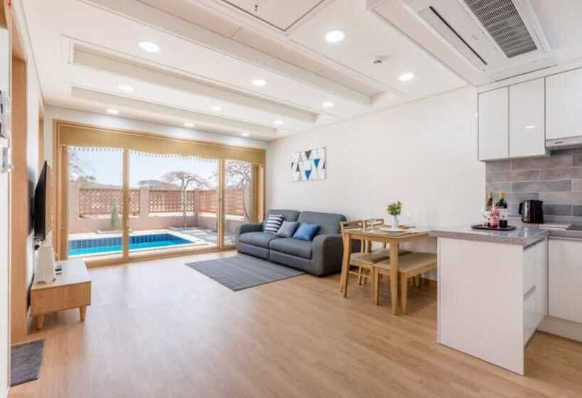 Пансион Taean Ocean Terrace Pool Villa