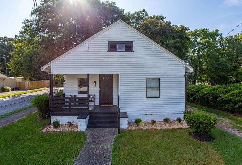 اقامتگاه Unique Mid Century Home Near Atl Airport
