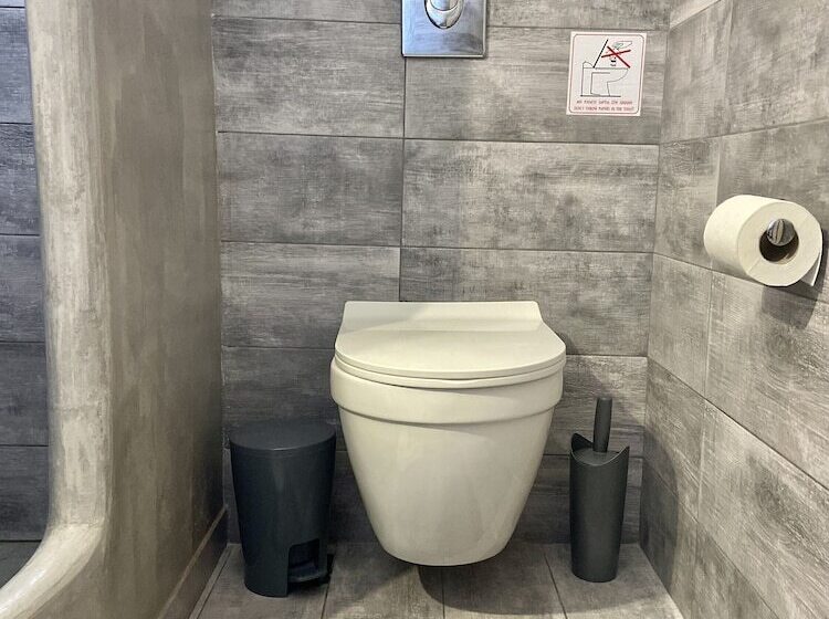 Aeron Suites