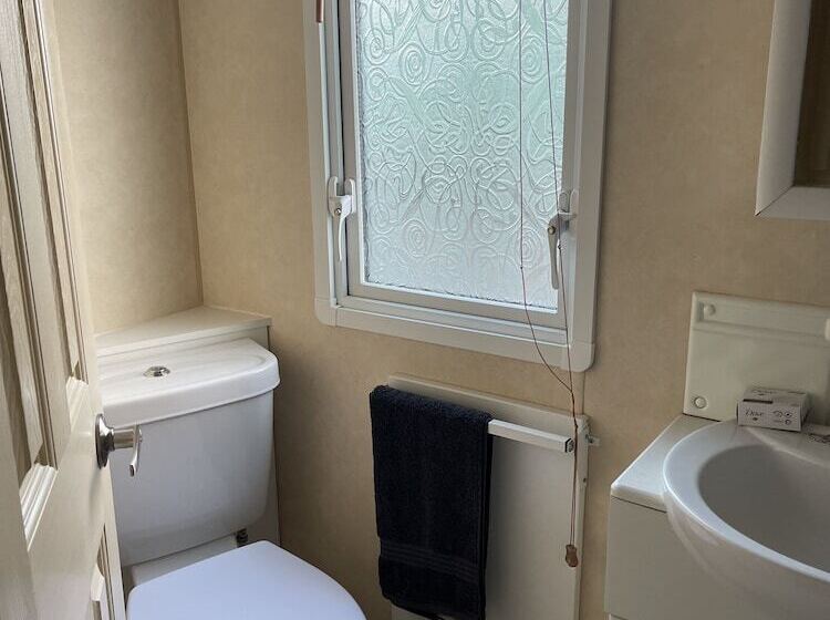 فندق Beautiful 2 Bed Static Caravan