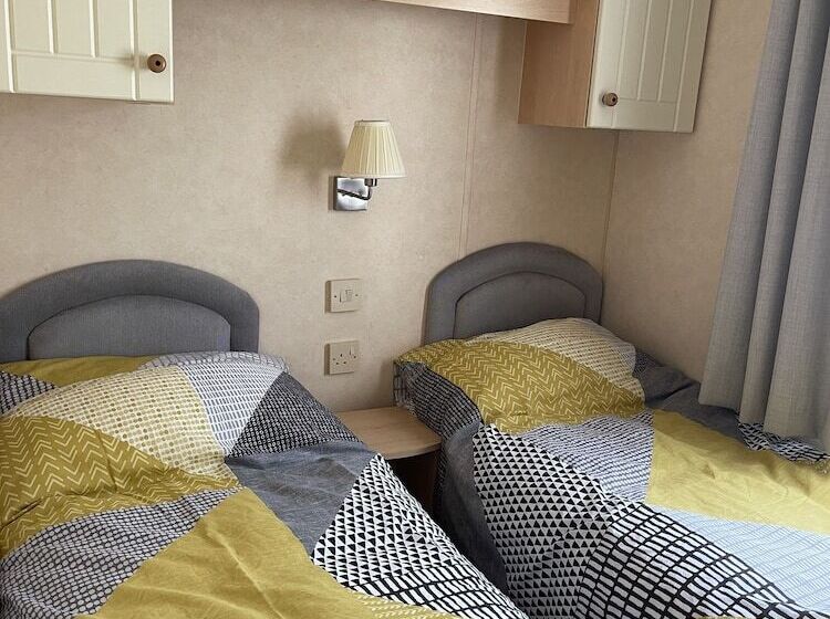 فندق Beautiful 2 Bed Static Caravan