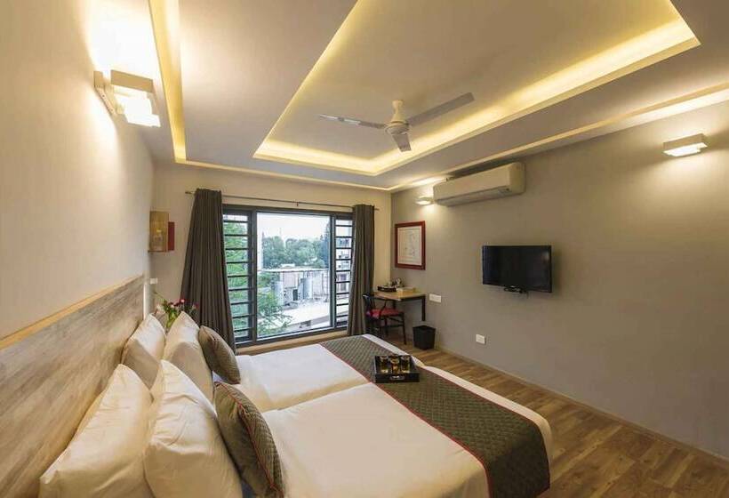 酒店 Dbr Suites