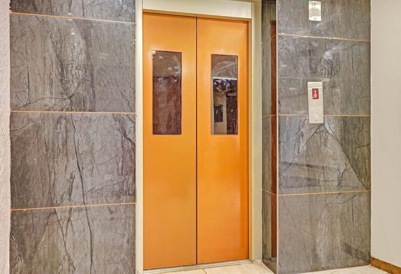 פנסיון Itsy Hotels G Square