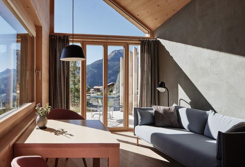 ペンション Pensiun Laresch