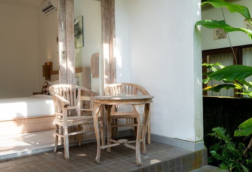 펜션 Suweta Homestay With Private Pool By Supala