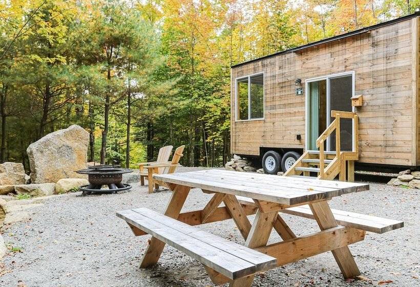 Trailside Stays
