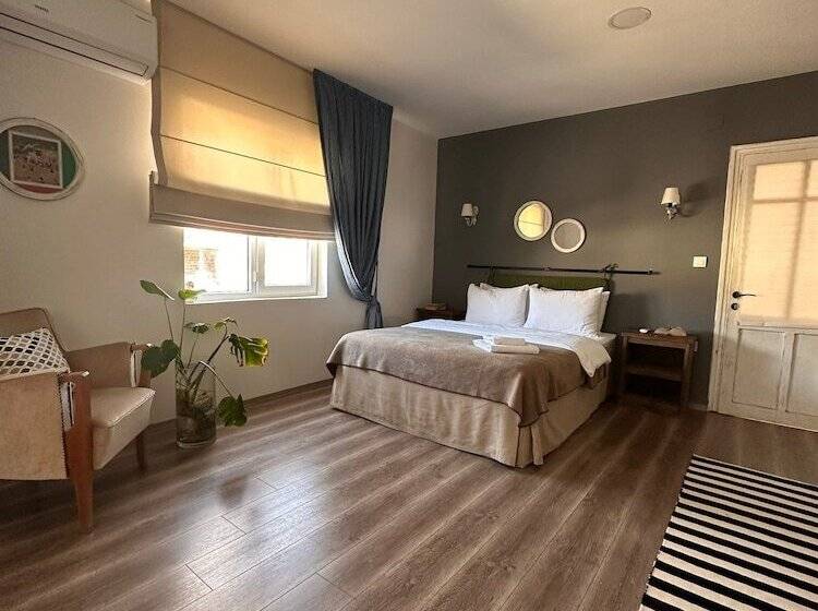 هتل Beige Rooms