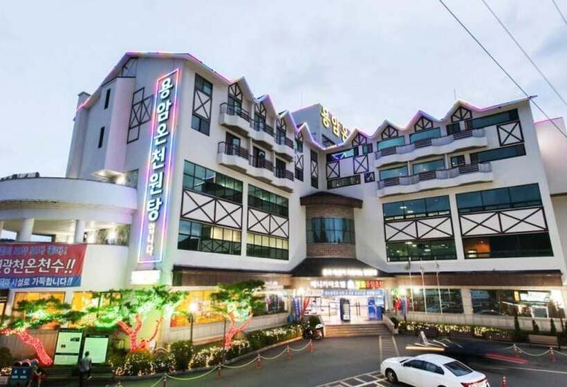 בית מלון כפרי Benikea Cheongdo Yongam Oncheon