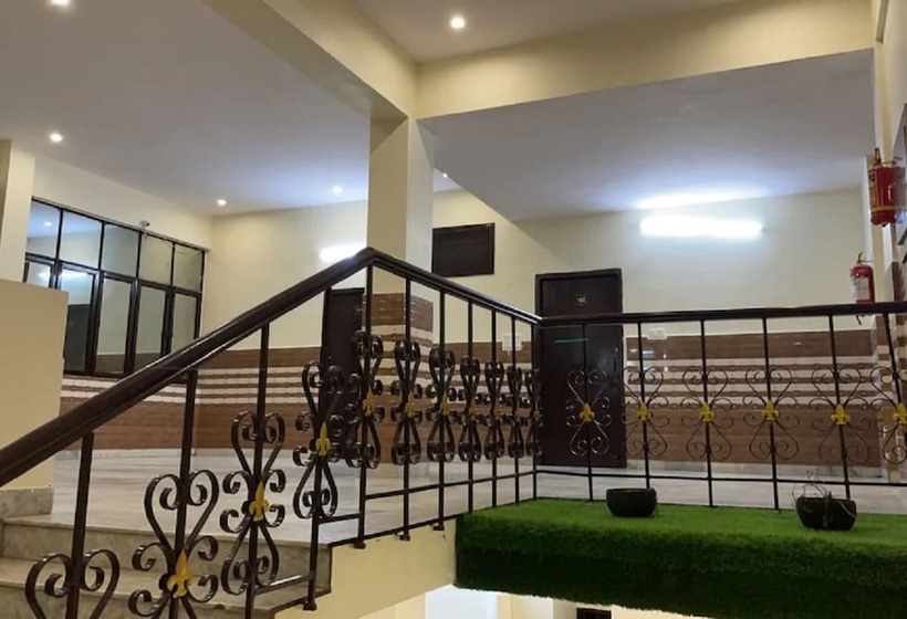 Hotel Goroomgo Ashoka Dehradun