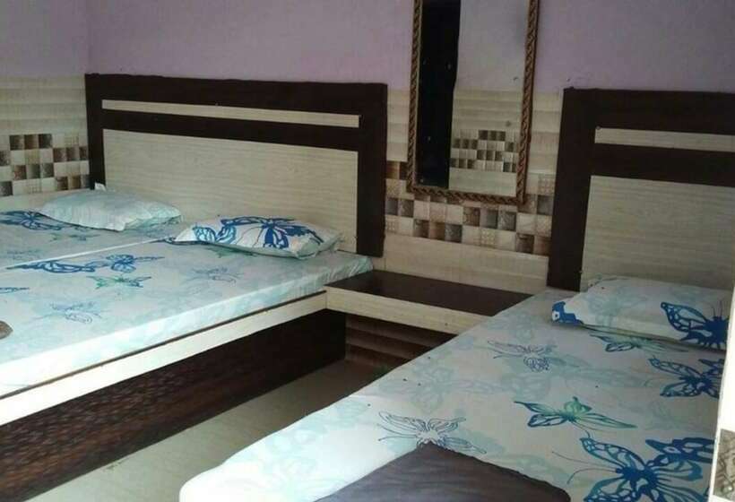 בית מלון כפרי Goroomgoshri Parmana Guest House Mathura
