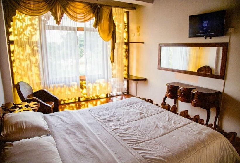 فندق Hosteria Hachacaspi