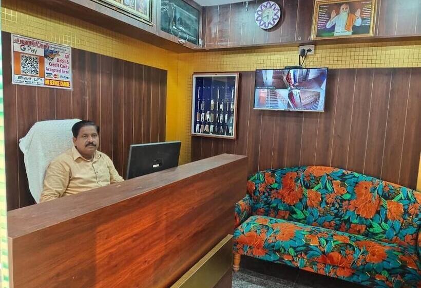 فندق Sri Mahalakshmi Deluxe Lodge