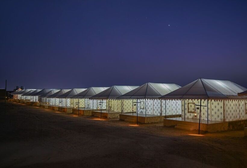 فندق The Carvaan Resort