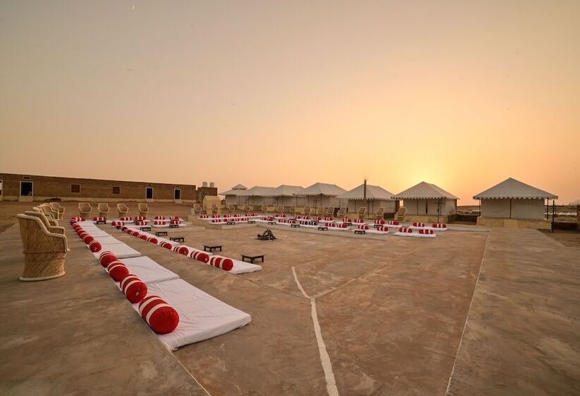 فندق The Carvaan Resort