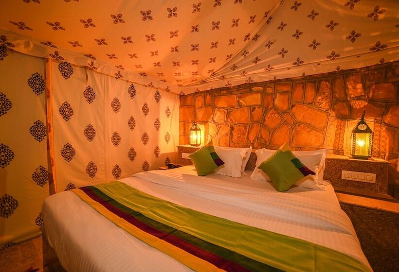 فندق The Carvaan Resort