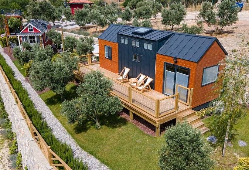 בית מלון כפרי Urlachi çiftliği