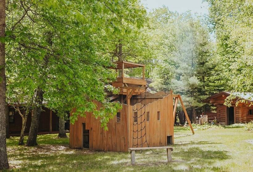Jack Pines Resort