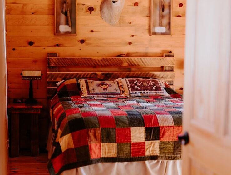 Jack Pines Resort