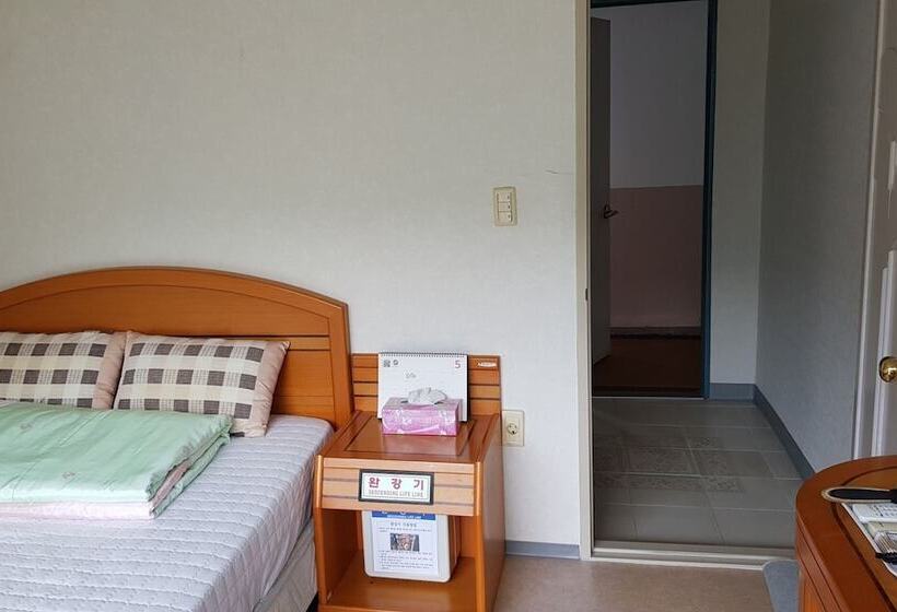 فندق على الطريق Yangyang Galcheon Family Resort