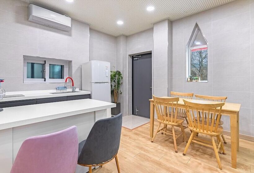 פנסיון Gapyeong Ddel Poolvilla