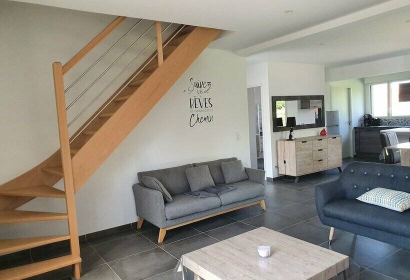 ペンション Le Clos Des Cajaviris