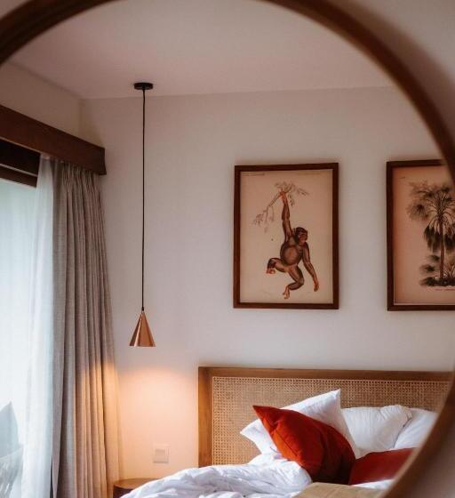 Porter Hotel   Surf & Yoga Retreat