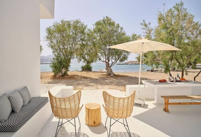 اقامتگاه Psathi Beach House