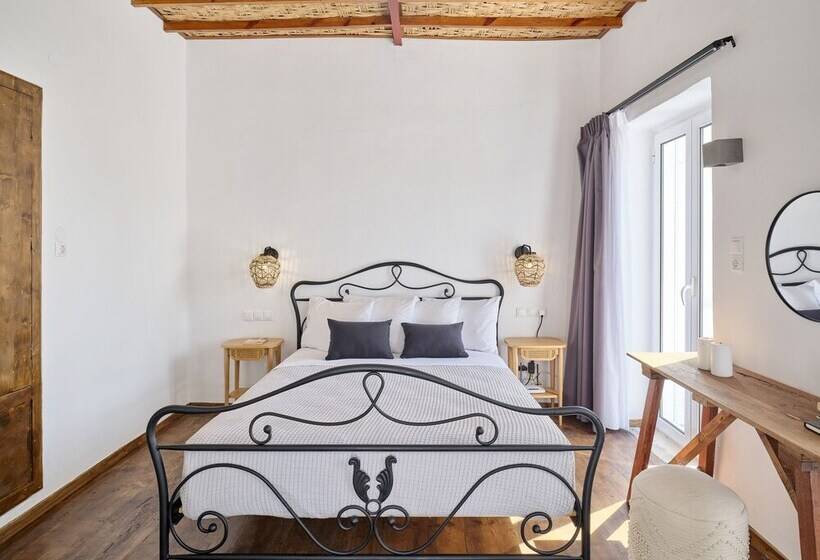 اقامتگاه Psathi Beach House
