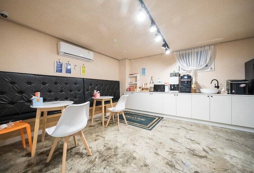 Uiwang Hotel Nine