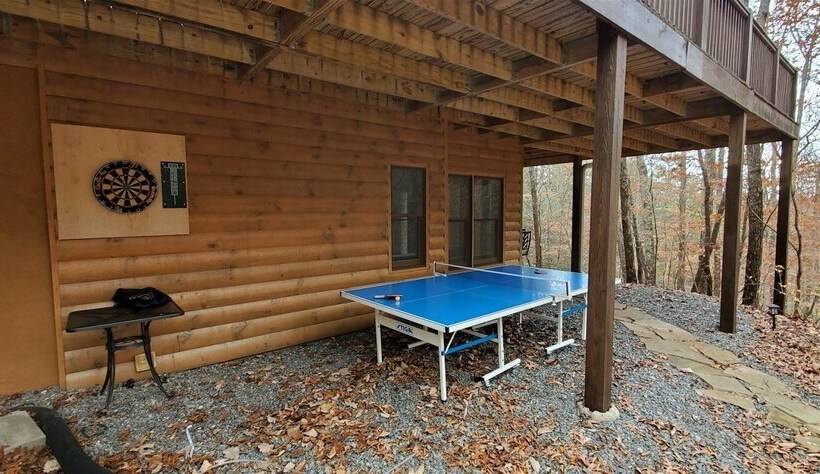 Whispering Creek Lodge   Blue Ridge