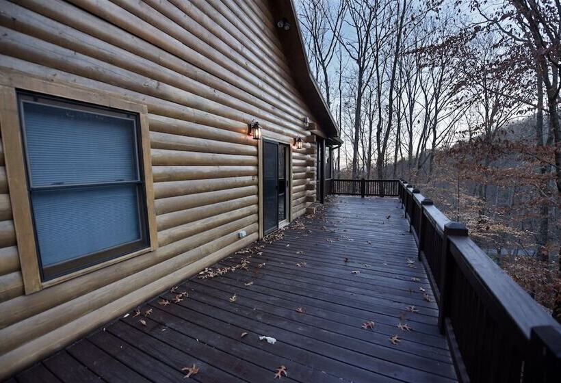 Whispering Creek Lodge   Blue Ridge