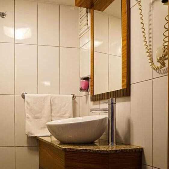 تختخواب و صبحانه Atlas Otel